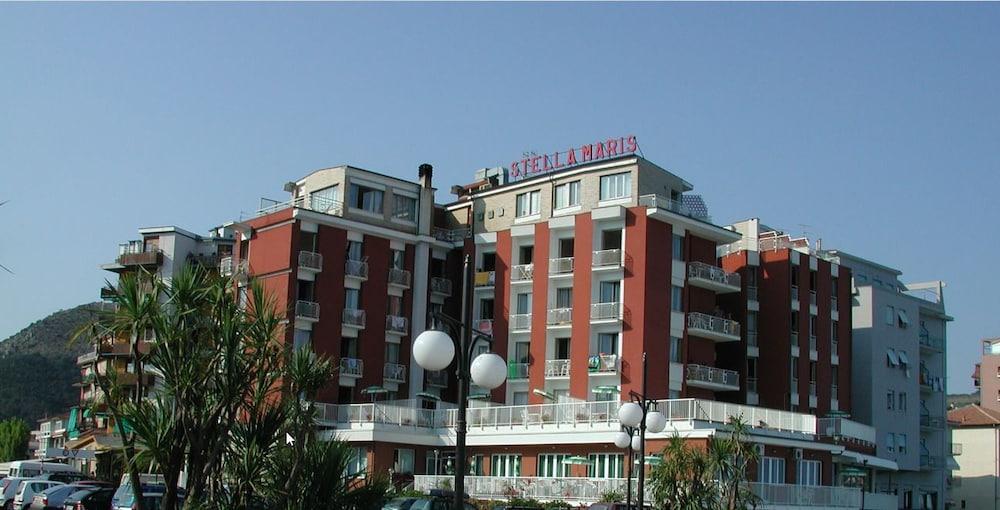 Residence Stella Maris Pietra Ligure Esterno foto