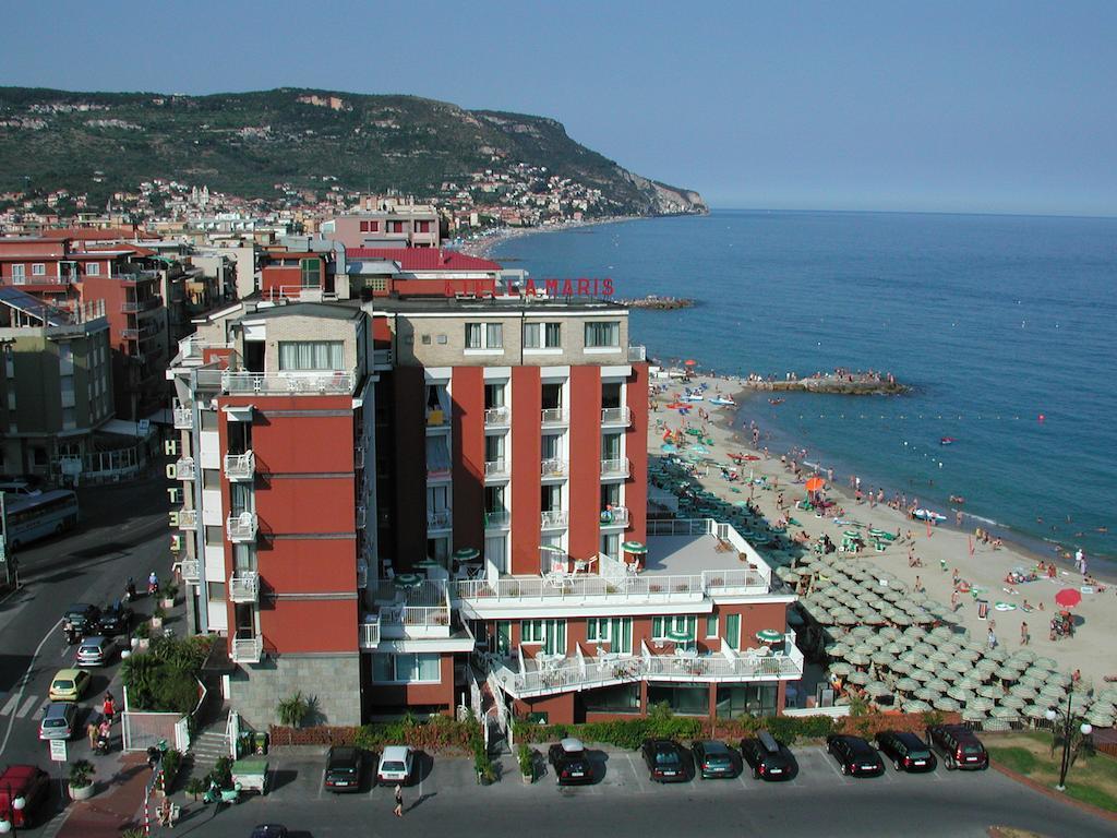 Residence Stella Maris Pietra Ligure Esterno foto
