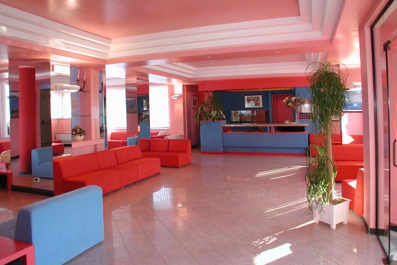 Residence Stella Maris Pietra Ligure Esterno foto
